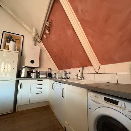 Apartment Grade Ii Converted Chapel, Bristol