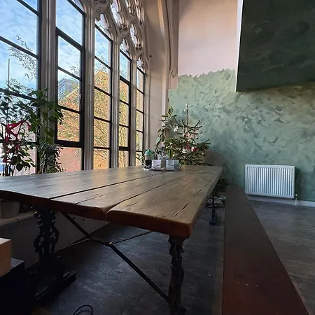 Grade Ii Converted Chapel, Lägenhet