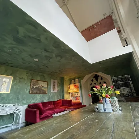 Apartment Grade Ii Converted Chapel, Bristol