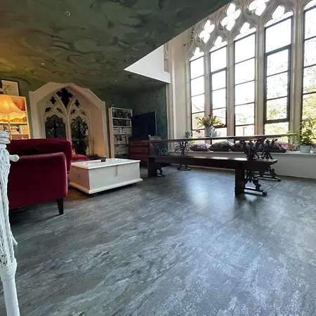 Apartment Grade Ii Converted Chapel,